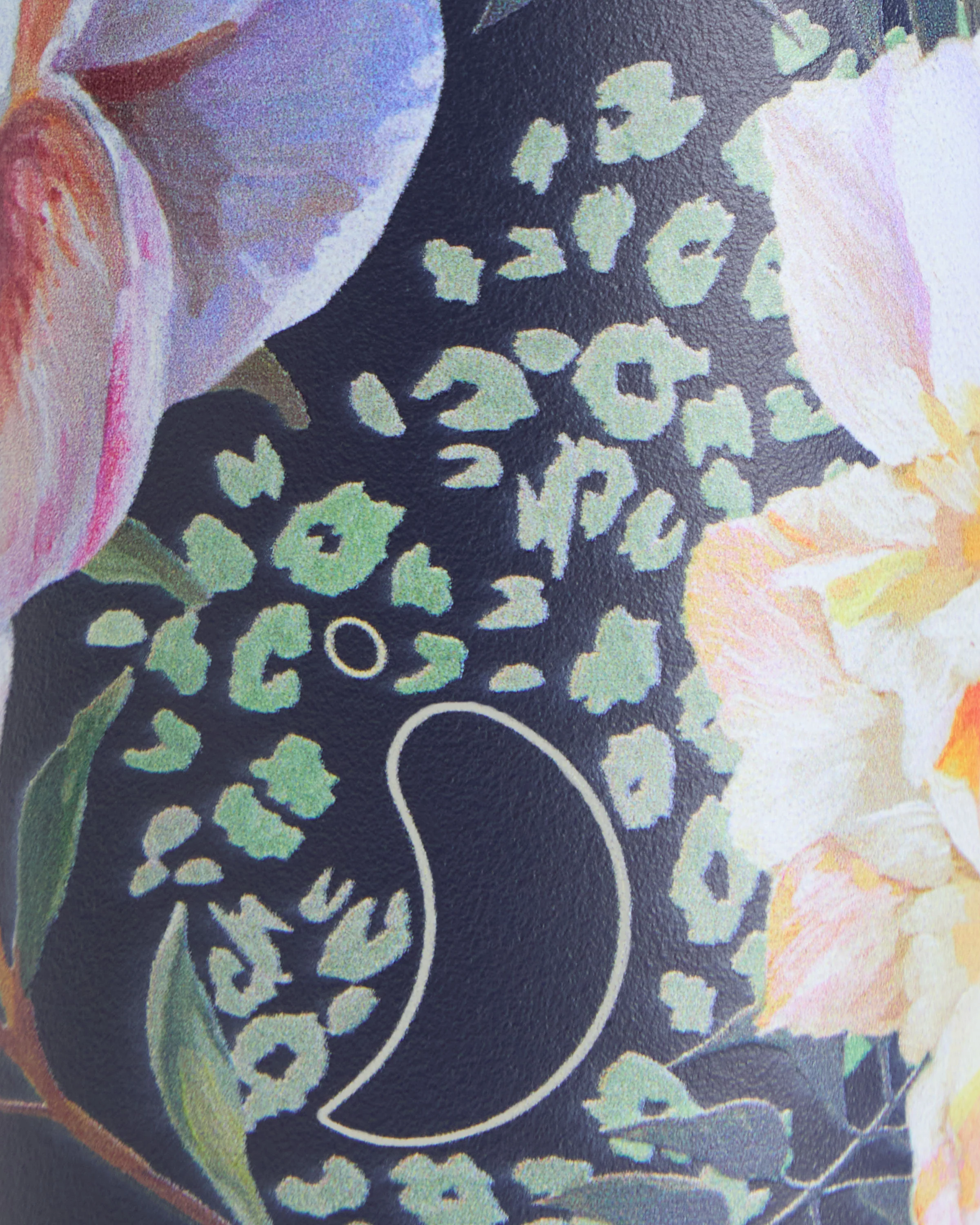 Climbing Camellia Water Bottle - Image 2